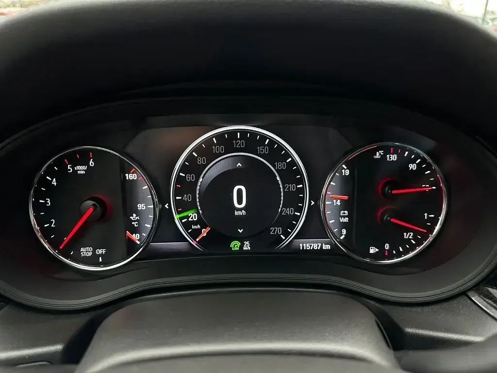 Gebraucht Opel Insignia Business Innovation 136 PS (100 kW) 2018 Silber Limousine