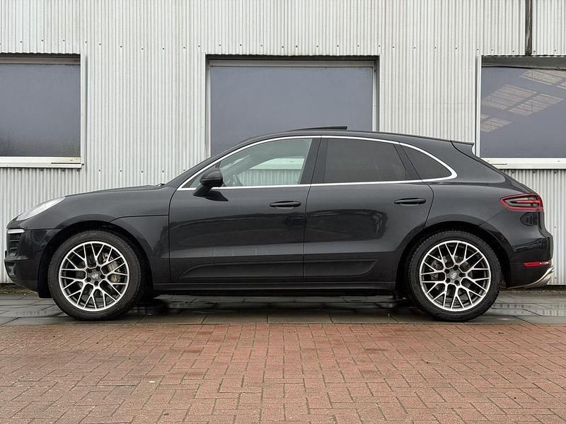 Gebraucht Porsche Macan S 258 PS (189 kW) 2014 Tiefschwarzmetallic SUV