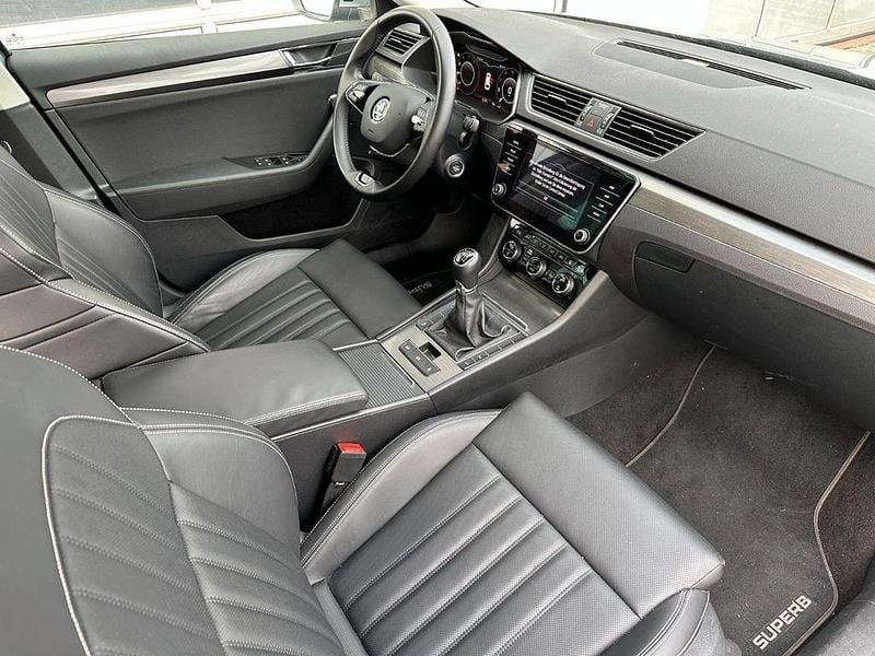 Gebraucht Skoda Superb Style 150 PS (110 kW) 2021 Grau Kombi