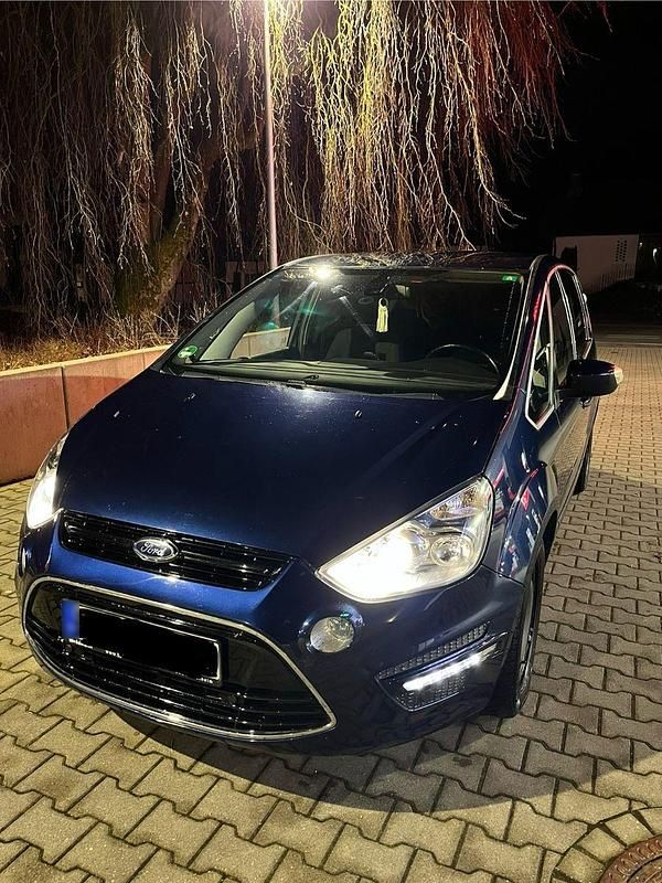 Gebraucht Ford S-MAX Titanium 160 PS (117 kW) 2011 Blau Van / Kleinbus