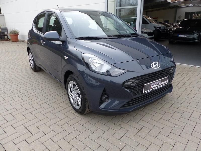 Gebraucht Hyundai i10 Select 63 PS (46 kW) 2025 Aurora grey / met Kleinwagen