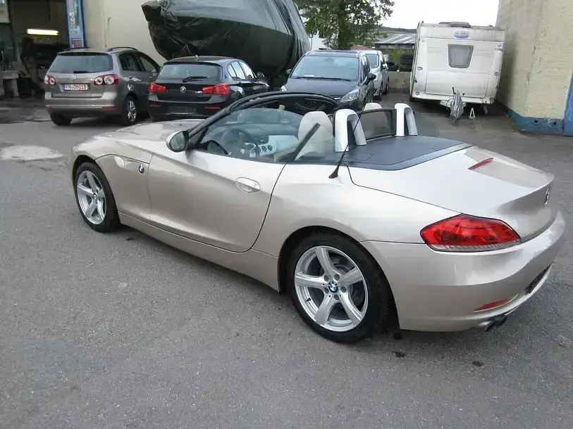 Gebraucht BMW Z4 204 PS (150 kW) 2010 Orionsilber (metallic) Cabrio