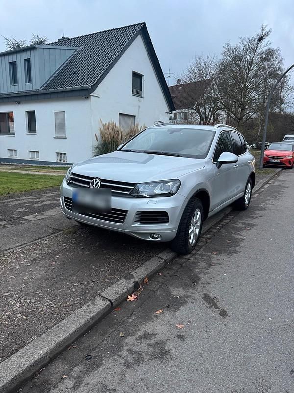Silber Gebraucht 2012 VW Touareg SUV | 14.480 € (Superpreis) - Bild 1/4
