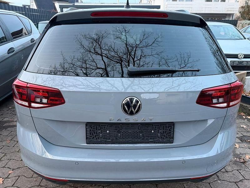 Gebraucht VW Passat Conceptline 122 PS (89 kW) 2022 Grau Kombi