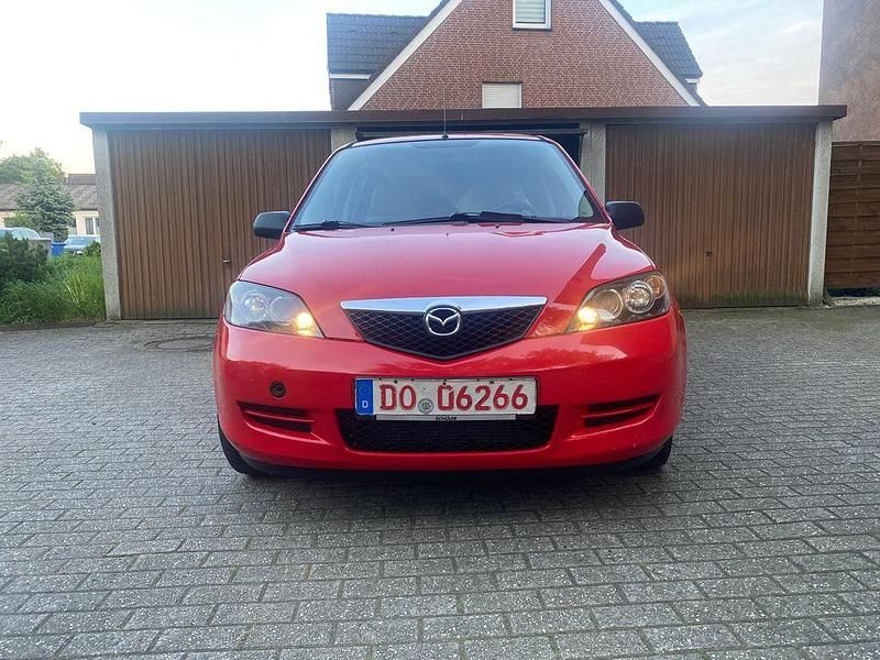 Gebraucht Mazda 2 Comfort 75 PS (55 kW) 2008 Rot Limousine