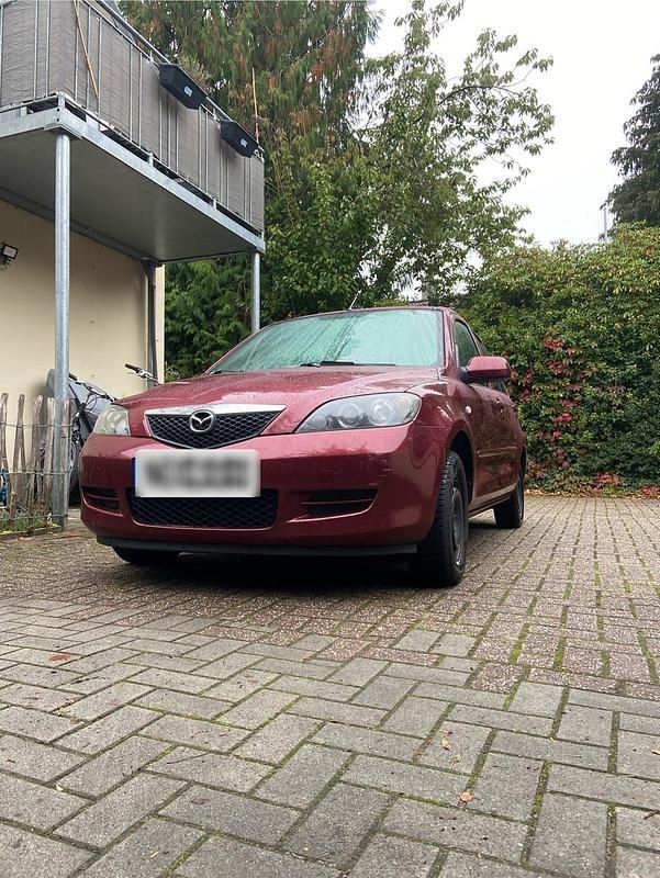 Rot Gebraucht 2007 Mazda 2 Kleinwagen | 2.000 € - Bild 1/4