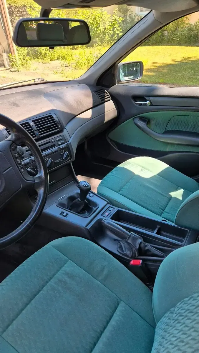 Gebraucht BMW 320 136 PS (100 kW) 2000 Grün Kombi