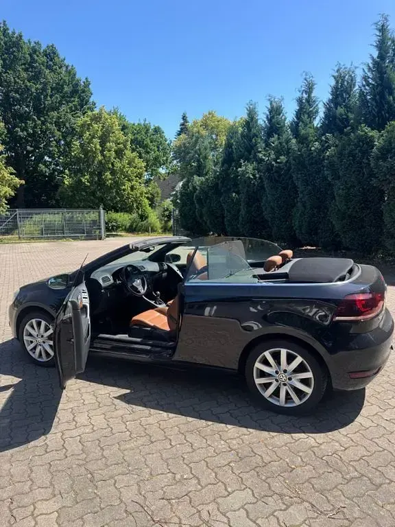 Gebraucht VW Golf 105 PS (77 kW) 2011 Schwarz Cabrio