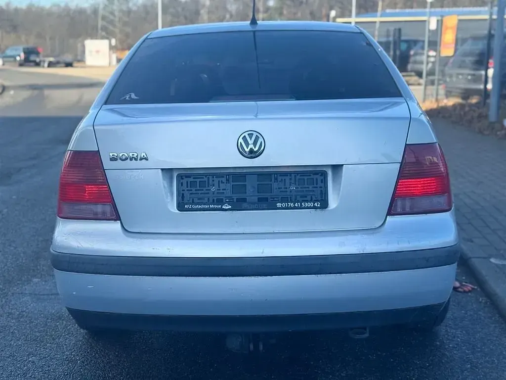 Occasion VW Bora Basis 101 ch (74 kW) 2000 Argent Berline
