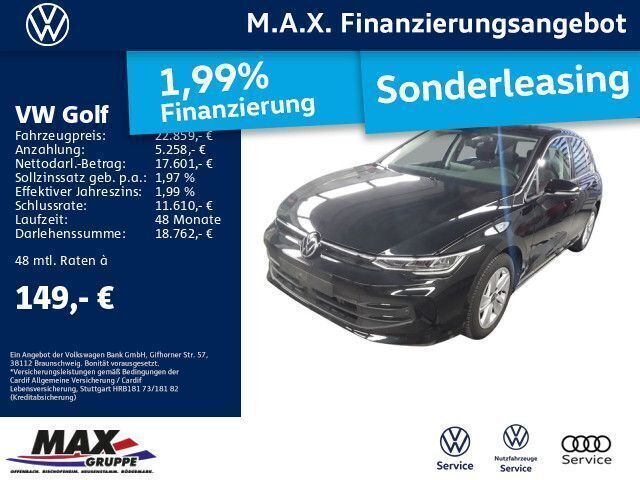 Grenadillschwarz metallic (metallic) Gebraucht 2024 VW Golf VIII Life Limousine | 22.859 € (Guter Preis) - Bild 1/3