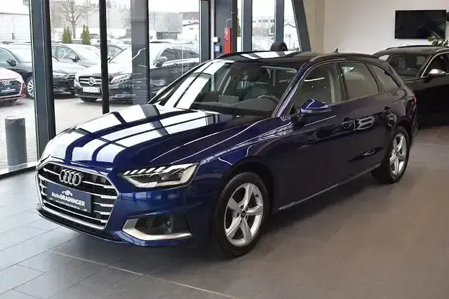 Gebraucht Audi A4 Advanced 163 PS (119 kW) 2022 Blau Kombi