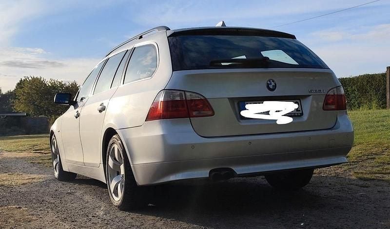 Gebraucht BMW 523 177 PS (130 kW) 2007 Silber Kombi