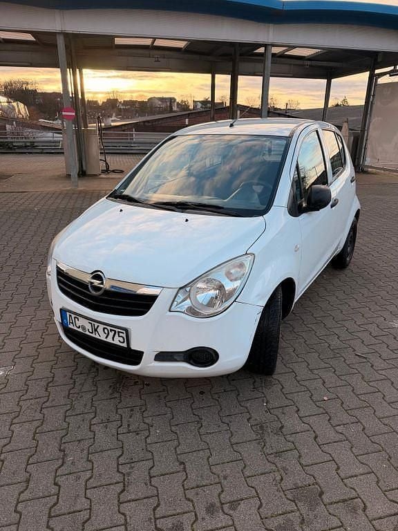 Gebraucht Opel Agila 68 PS (50 kW) 2010 Weiß Kleinwagen