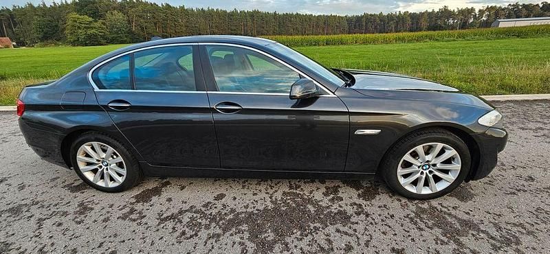 Gebraucht BMW 523 204 PS (150 kW) 2011 Schwarz Limousine