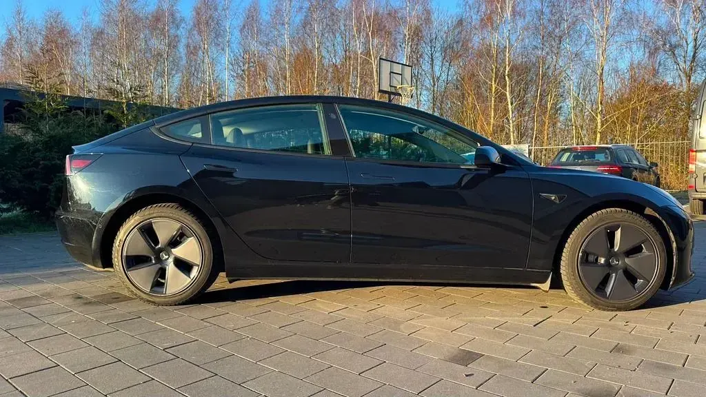 Gebraucht Tesla Model 3 Standard Range Plus 208 kW (283 PS) 2022 Schwarz Limousine