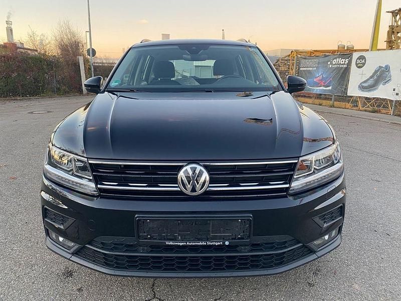 Schwarz Gebraucht 2019 VW Tiguan Comfortline SUV | 20.399 € (Superpreis) - Bild 1/4