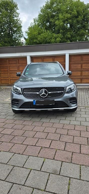 Grau Gebraucht 2018 Mercedes GLC43 AMG AMG Coupé | 46.500 € (Fairer Preis) - Bild 1/3