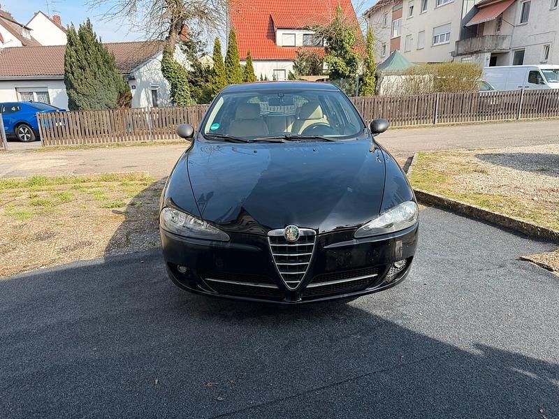 Gebraucht Alfa Romeo 147 105 PS (77 kW) 2008 Schwarz Kleinwagen