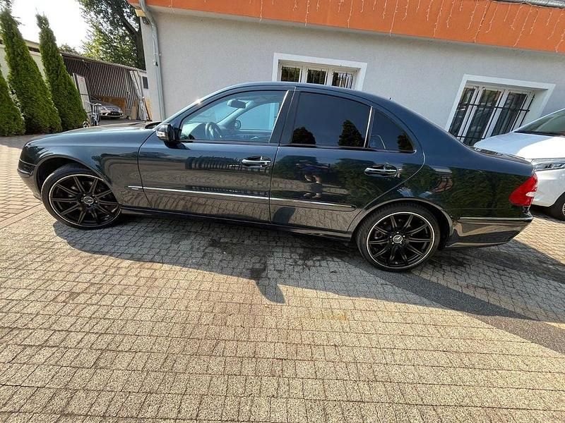 Gebraucht Mercedes E500 Avantgarde 306 PS (225 kW) 2002 Schwarz Limousine