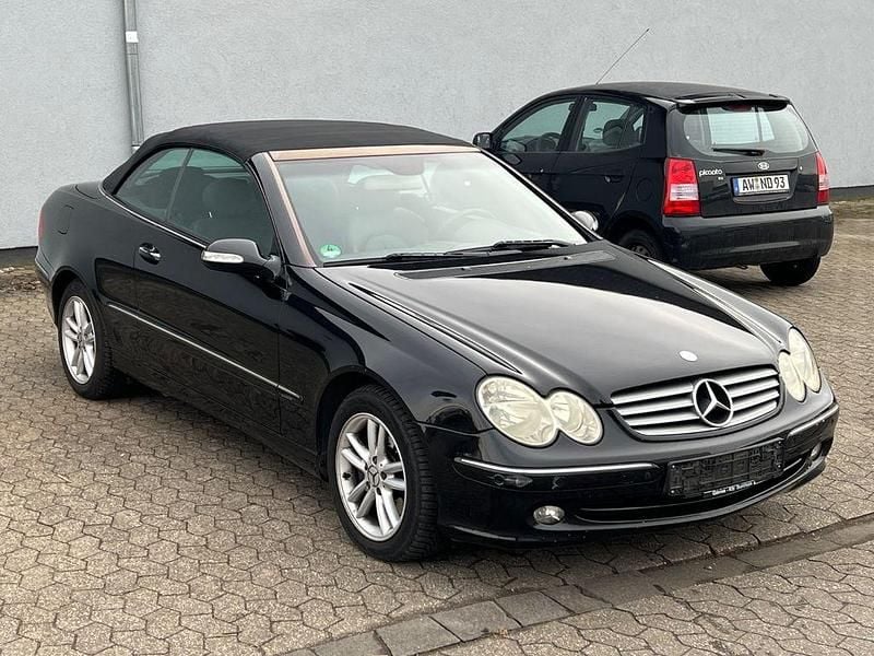 Schwarz Gebraucht 2004 Mercedes CLK200 Cabrio | 7.450 € (Fairer Preis) - Bild 1/4