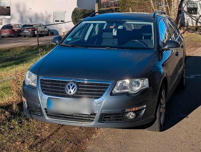 Grau Gebraucht 2009 VW Passat Kombi | 3.500 € (Fairer Preis) - Bild 1/4