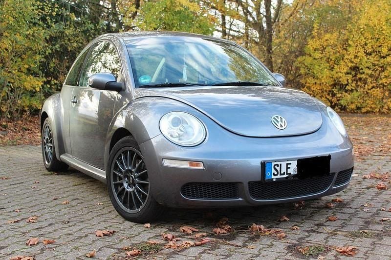 Gebraucht VW New Beetle 75 PS (55 kW) 2006 Grau Kleinwagen