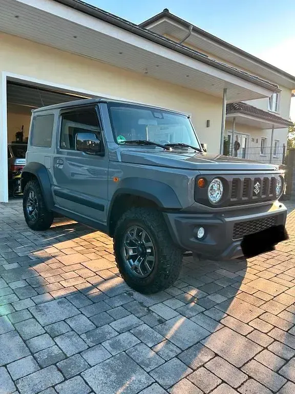 Gebraucht Suzuki Jimny Comfort+ 102 PS (75 kW) 2020 Grau SUV