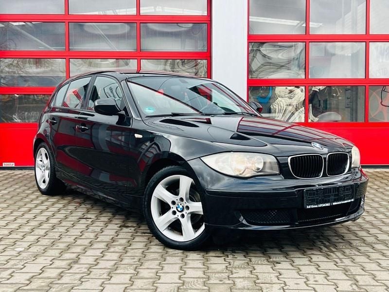 Gebraucht BMW 118 Shadowline 143 PS (105 kW) 2010 Schwarz Kleinwagen