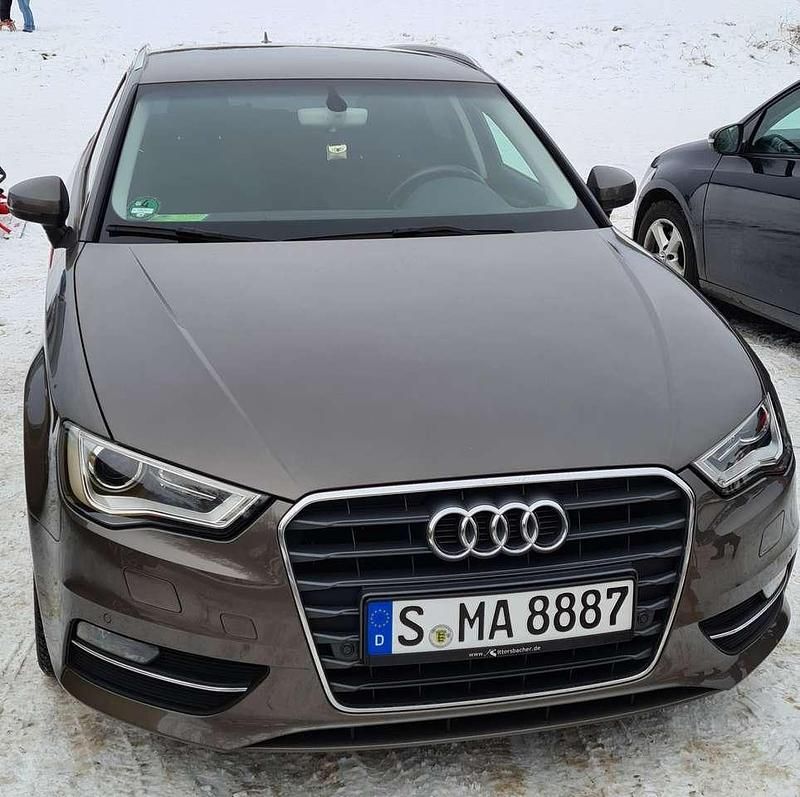 Grau Gebraucht 2015 Audi A3 Kombi | 9.700 € (Guter Preis) - Bild 1/4