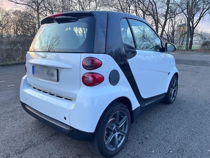 Gebraucht Smart ForTwo Coupé Pure 61 PS (44 kW) 2010 Weiß Coupé