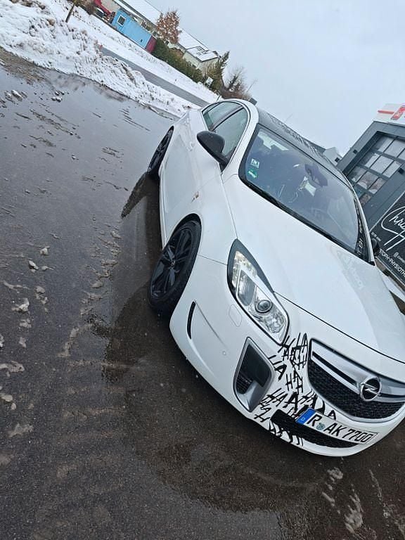 Gebraucht Opel Insignia OPC 325 PS (239 kW) 2010 Weiß Limousine