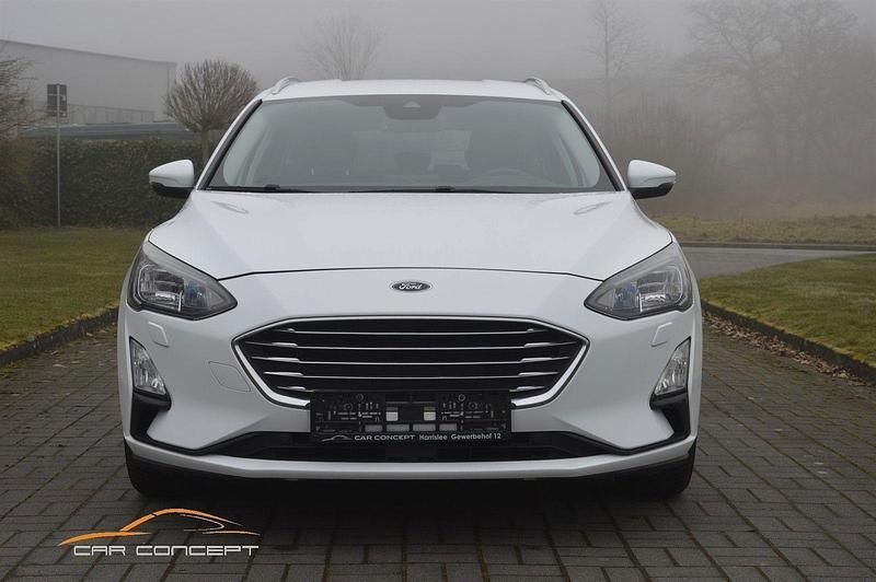 Gebraucht Ford Focus Titanium 120 PS (88 kW) 2022 Weiß Kombi