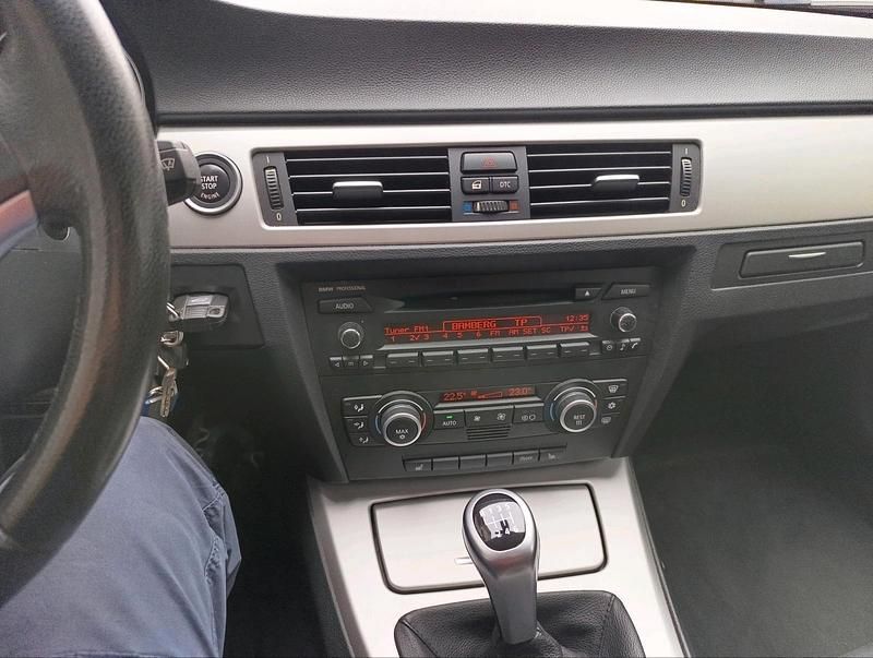 Gebraucht BMW 318 143 PS (105 kW) 2008 Limousine