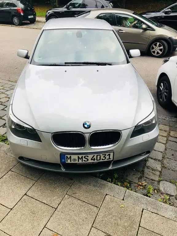 Second-hand BMW 520 170 CP (125 kW) 2004 Argintiu Berlinǎ