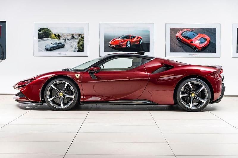 Gebraucht Ferrari SF90 999 PS (734 kW) 2023 Rot