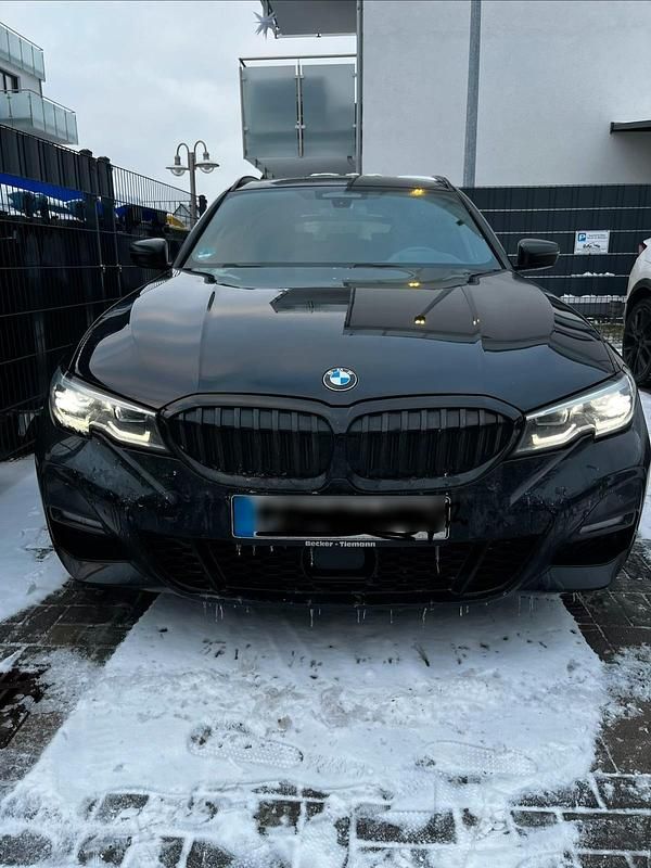 Gebraucht BMW 330 Shadowline 286 PS (210 kW) 2021 Schwarz Kombi
