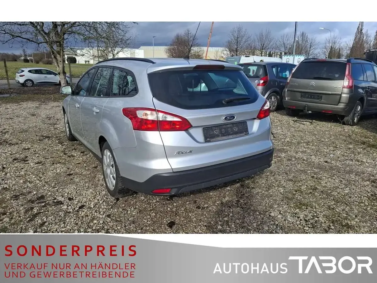 Używany Ford Focus 116 KM (85 kW) 2013 Srebrny Kombi