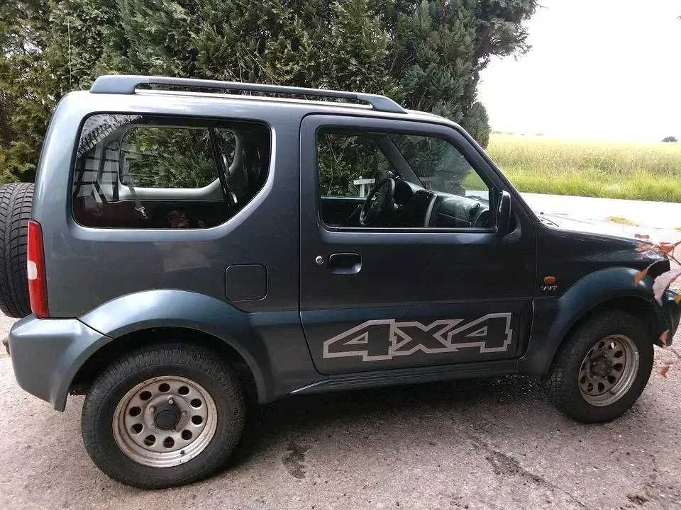 Occasion Suzuki Jimny 86 ch (63 kW) 2005 Gris SUV