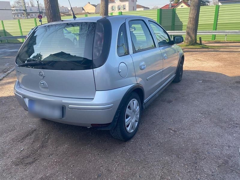 Gebraucht Opel Corsa 60 PS (44 kW) 2005 Silber Kleinwagen