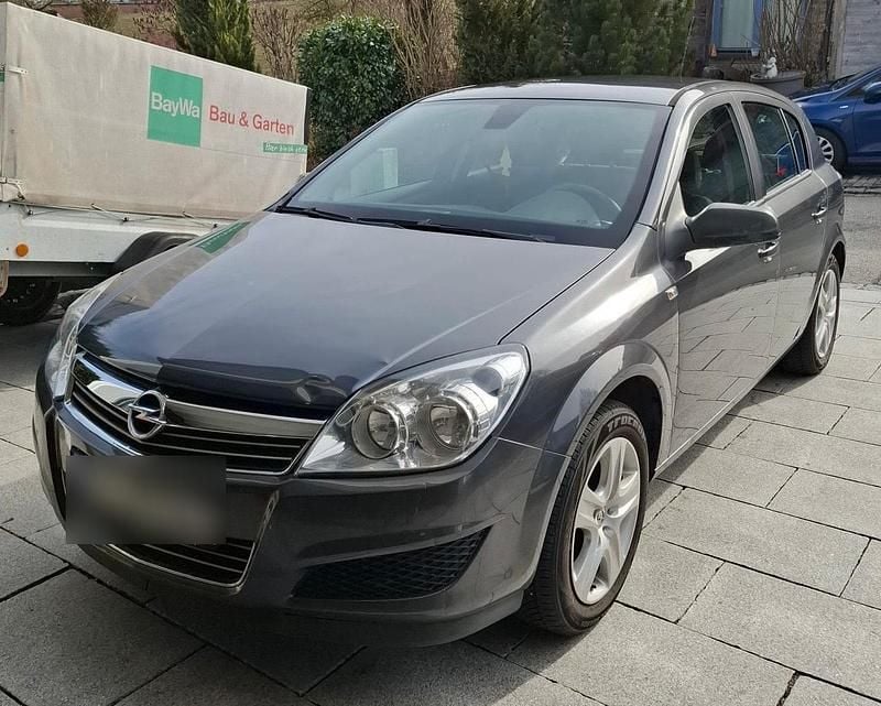 Gebraucht Opel Astra 116 PS (85 kW) 2009 Grau Kleinwagen
