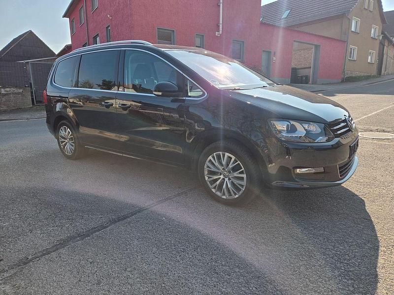 Gebraucht VW Sharan Life 140 PS (102 kW) 2012 Schwarz Van / Kleinbus