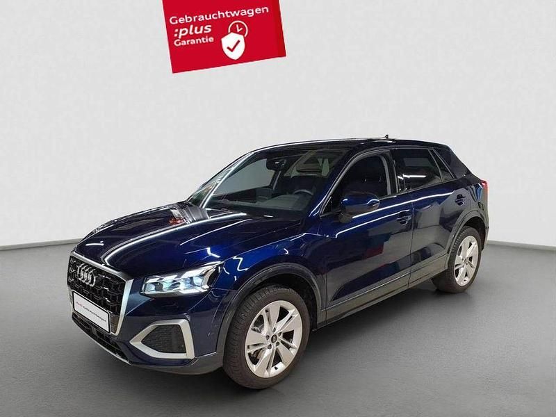 Navarrablau (metallic) Gebraucht 2025 Audi Q2 Sport SUV | 31.780 € (Guter Preis) - Bild 1/3