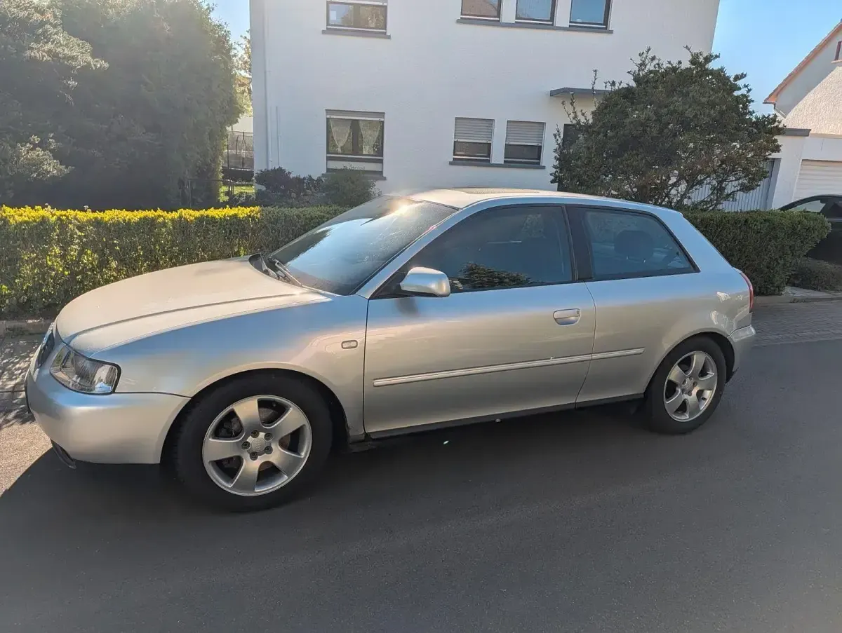 Brugt Audi A3 Ambiente 150 HK (110 kW) 2002 Sølv Hatchback