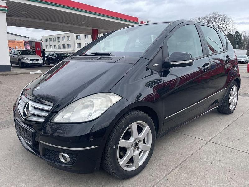 Gebraucht Mercedes A200 136 PS (100 kW) 2010 Schwarz Limousine