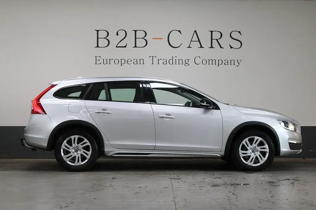 Gebraucht Volvo V60 CC 150 PS (110 kW) 2018 Silber Kombi