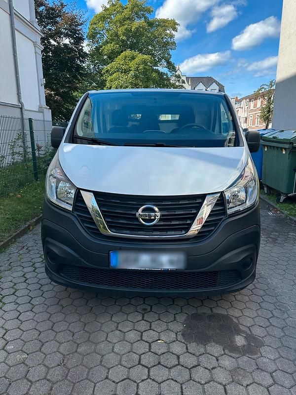 Weiß Gebraucht 2018 Nissan NV300 Van | 7.990 € (Fairer Preis) - Bild 1/4