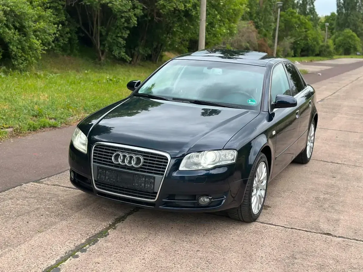 Używany Audi A4 160 KM (117 kW) 2007 Niebieski Sedan/Limuzyna