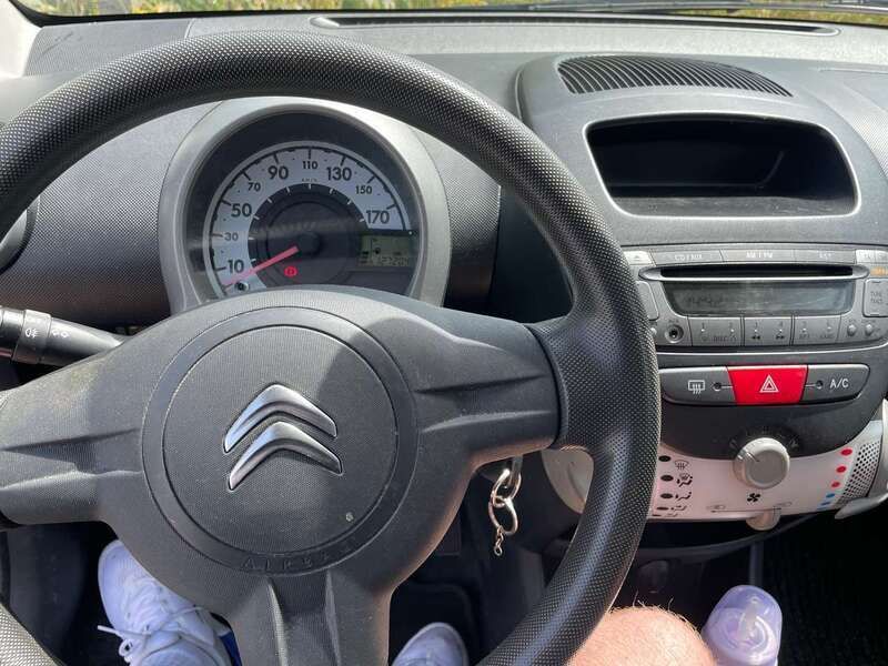 Schwarz Gebraucht 2012 Citroën C1 Advance Kleinwagen | 2.000 € (Guter Preis) - Bild 1/4