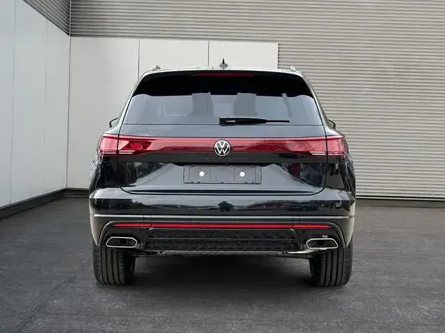 Neu VW Touareg 286 PS (210 kW) 2026 (grenadillschwarz meta.../schwarz) SUV