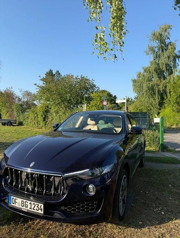 Gebraucht Maserati Levante 275 PS (202 kW) 2016 Blau SUV